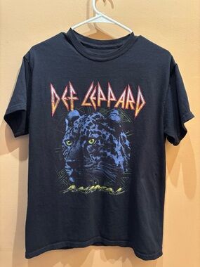 Def Leppard Animal Black Graphic Tee Size Medium